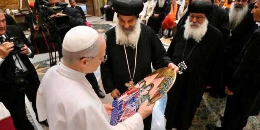 البابا تواضروس يهنئ بابا الفاتيكان الجديد ويدعوه لزيارة مصر لتعزيز العلاقات بين الكنيستين