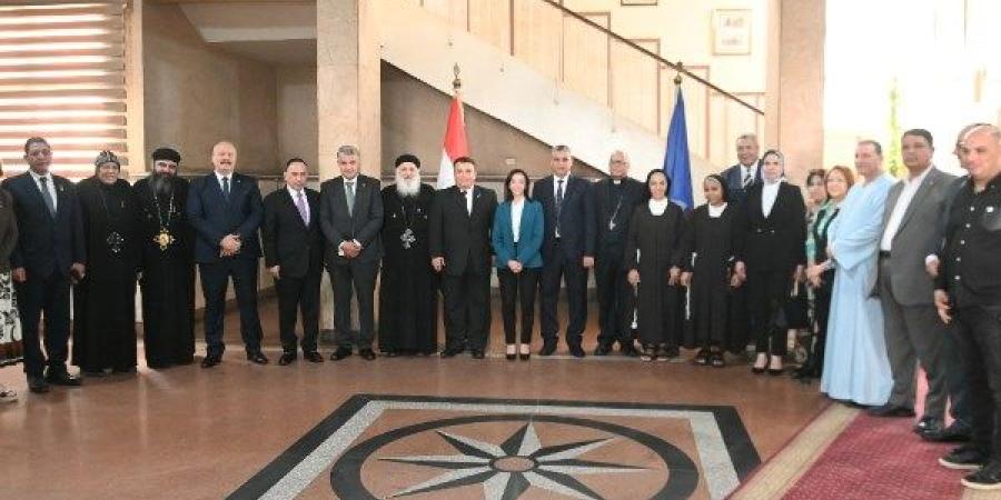 محافظ البحيرة تستقبل وفود المهنئين بعيد الأضحى المبارك بديوان عام المحافظة